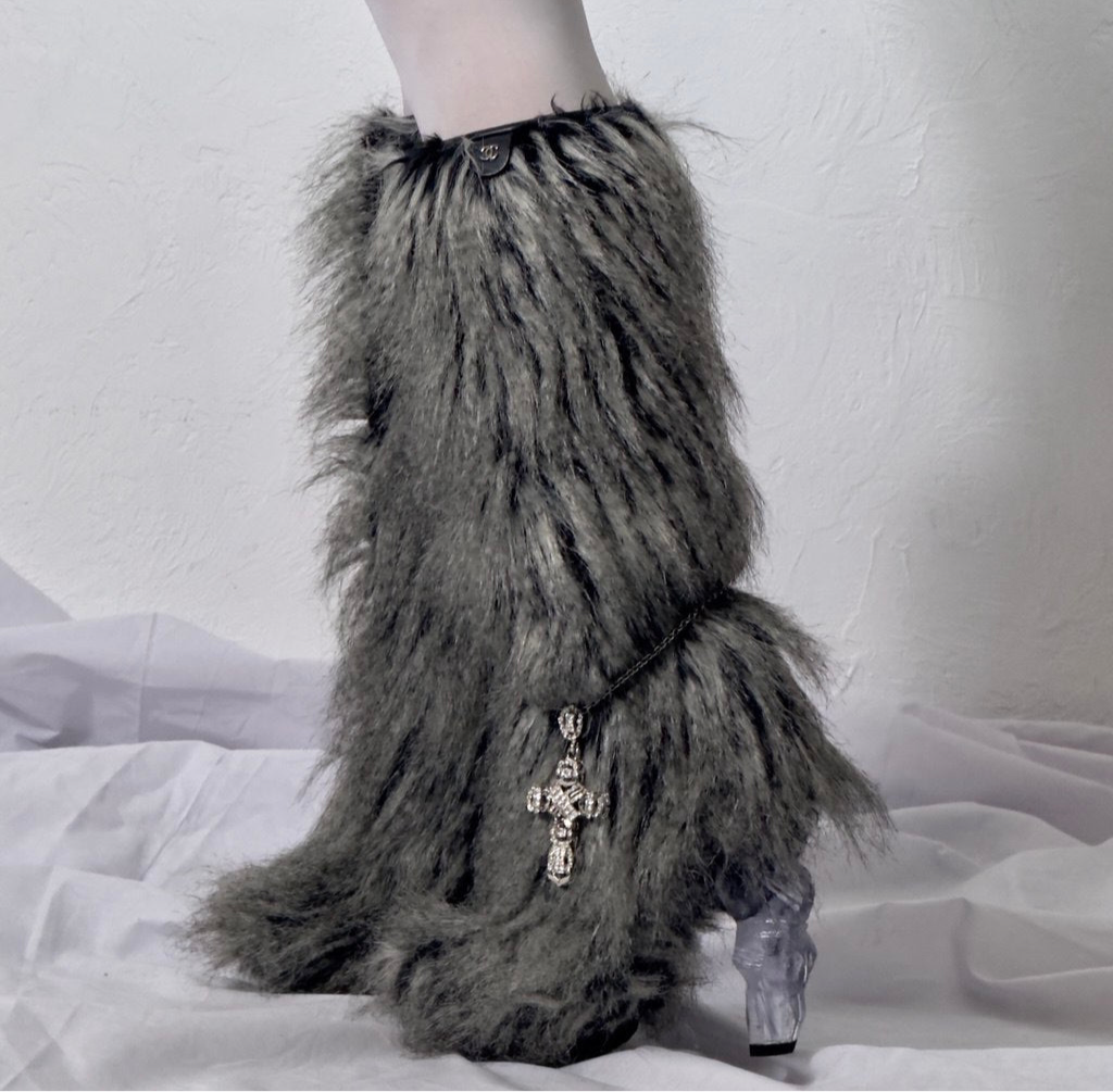Chanel Fall 2010 Runway Faux Fur Fantasy Yeti Boots Icicle Heels — 40