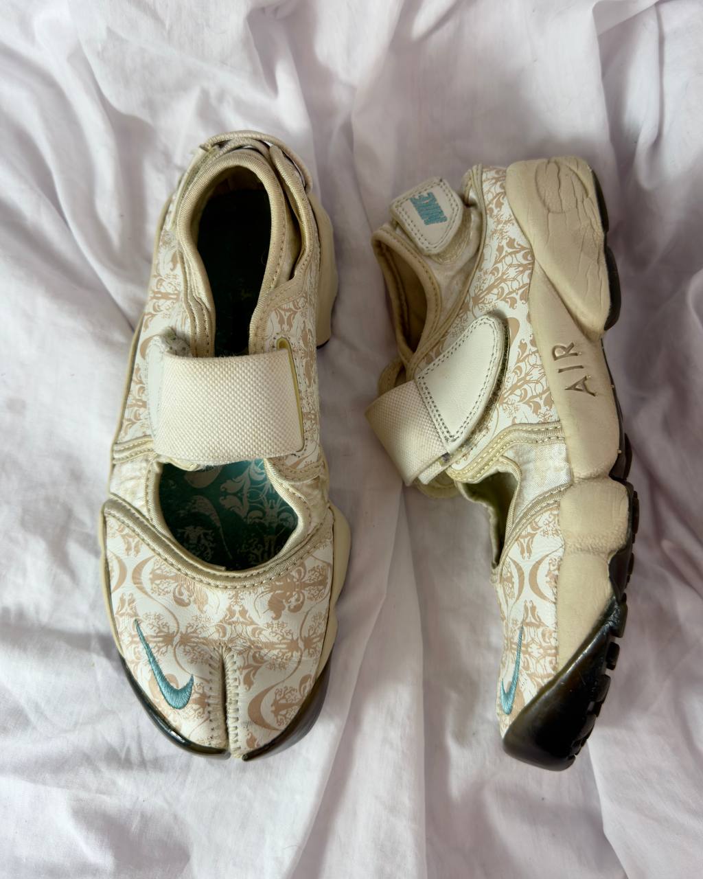 Nike Tabi Rift Vintage Ballet Flats — 36/36.5