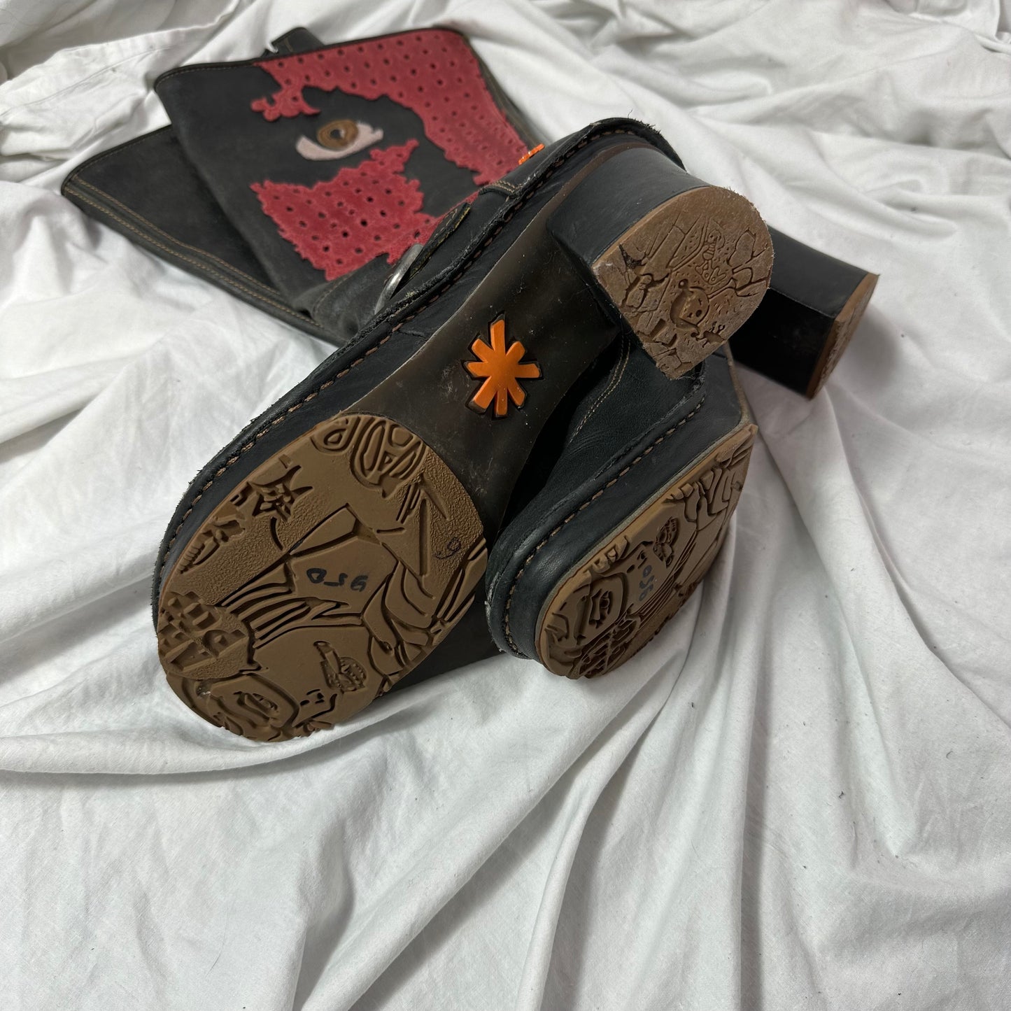 The Art Company Vintage Face Heel Boots