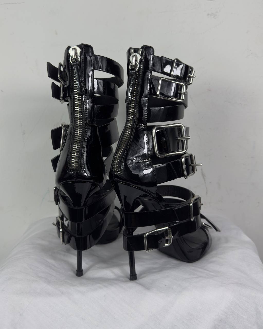 Giuseppe Zanotti Buckle Straps Heels — 36