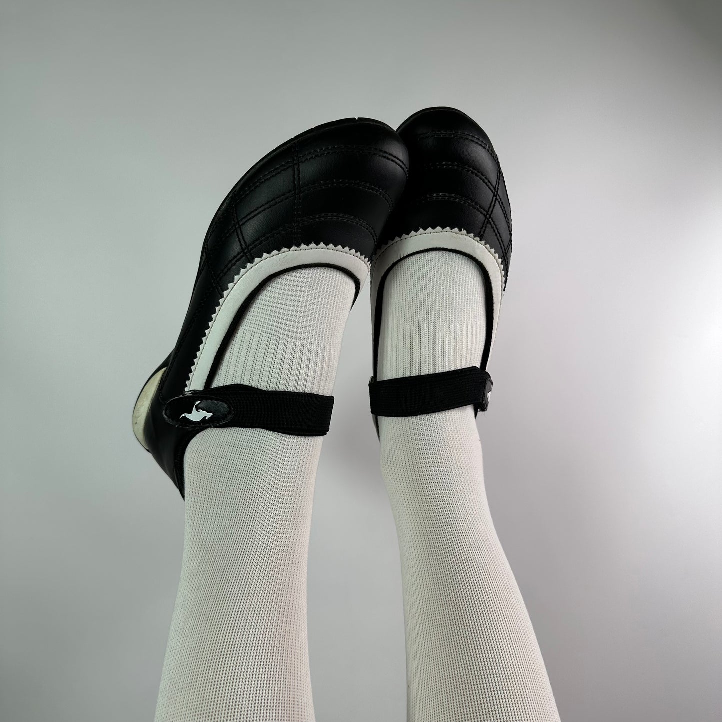 Kangaroos Vintage Ballet Flats