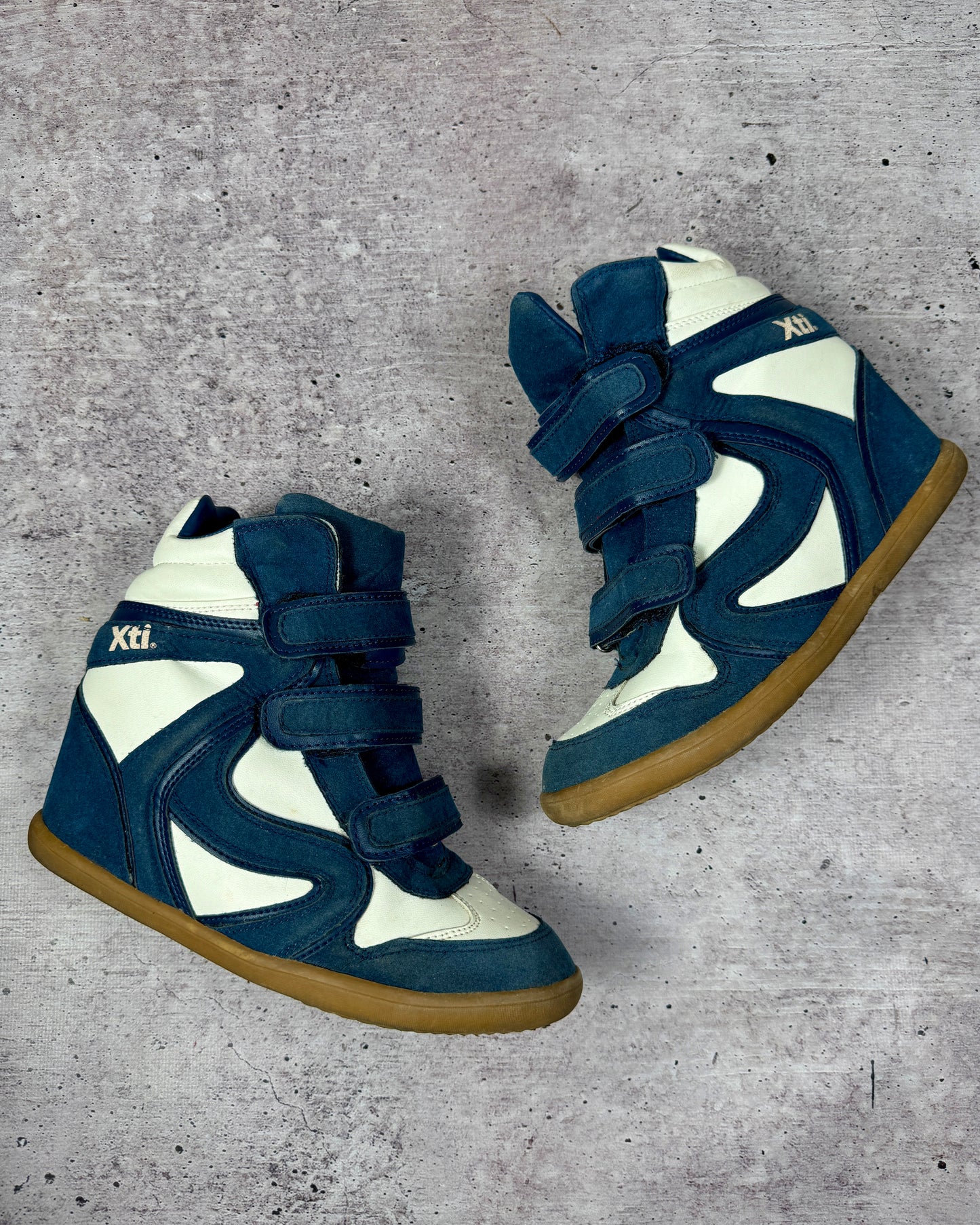 Vintage Wedge Sneakers 38/39