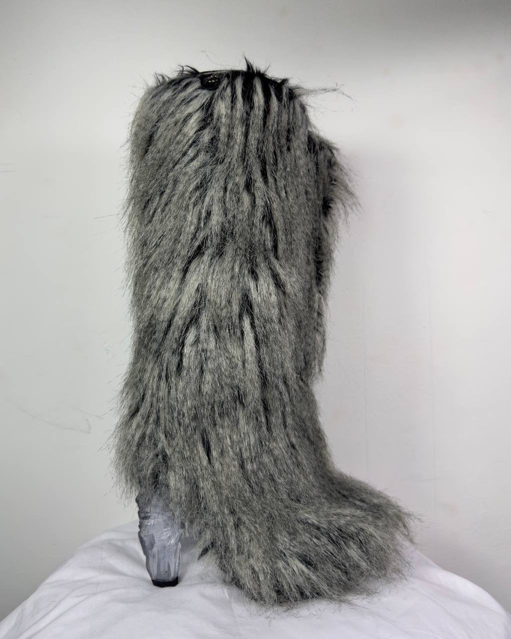 Chanel Fall 2010 Runway Faux Fur Fantasy Yeti Boots Icicle Heels — 40