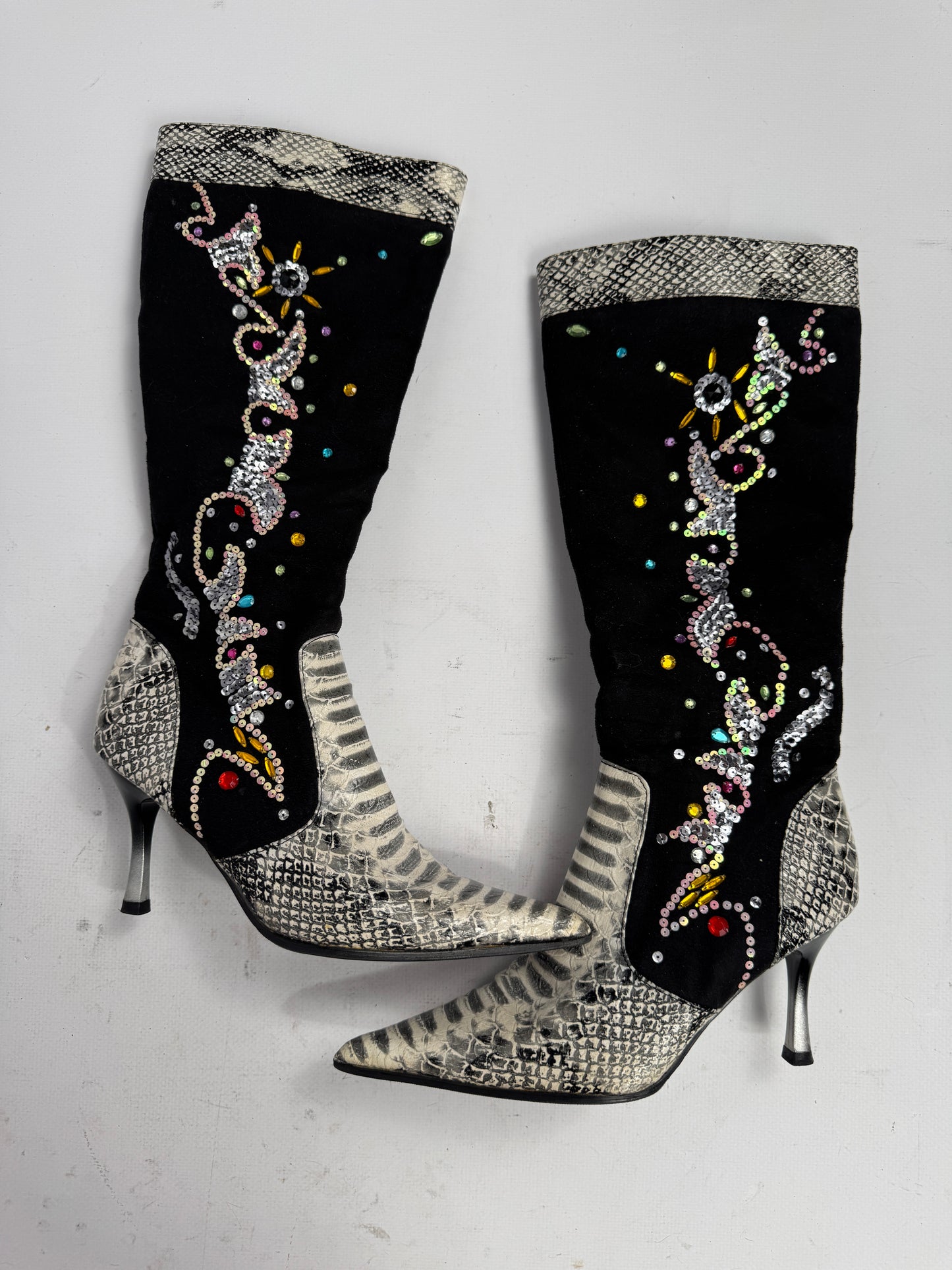 Vintage Vegan Beaded Boots — 40