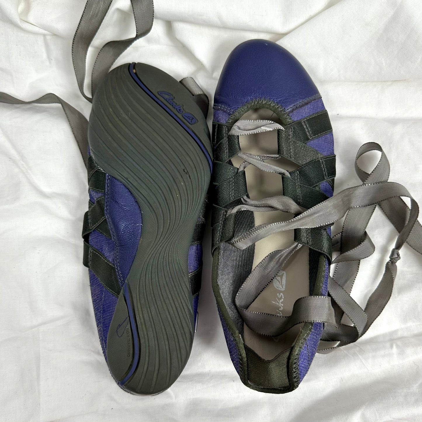 Clark’s Vintage Lace Up Ballet Flats 35/36