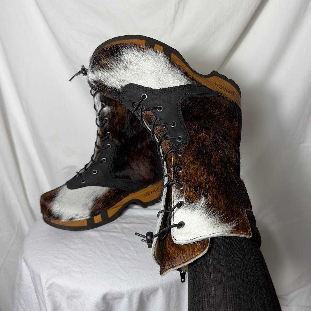 Vintage Lace Up Fur Boots 36/37
