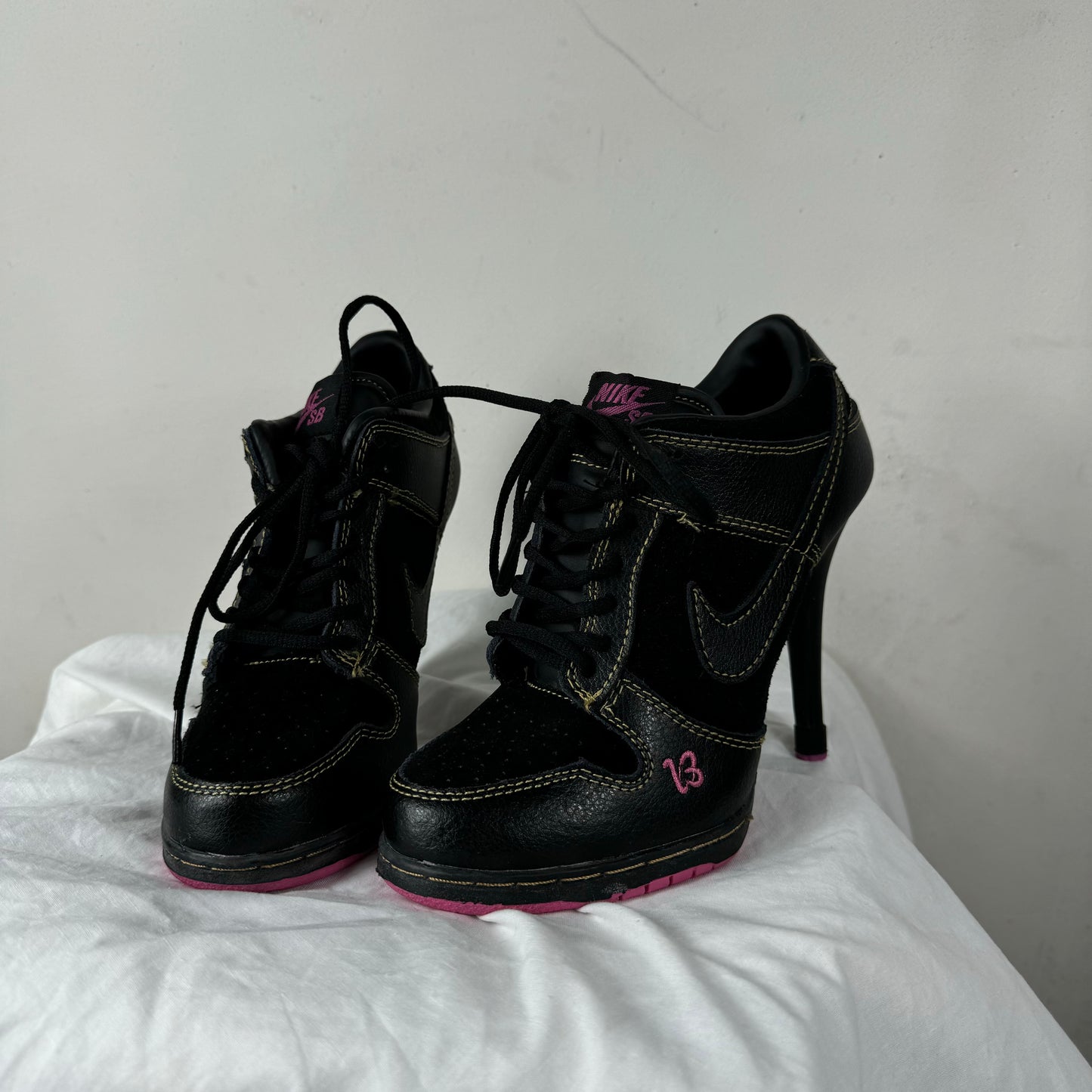 “Nike” Heels 36