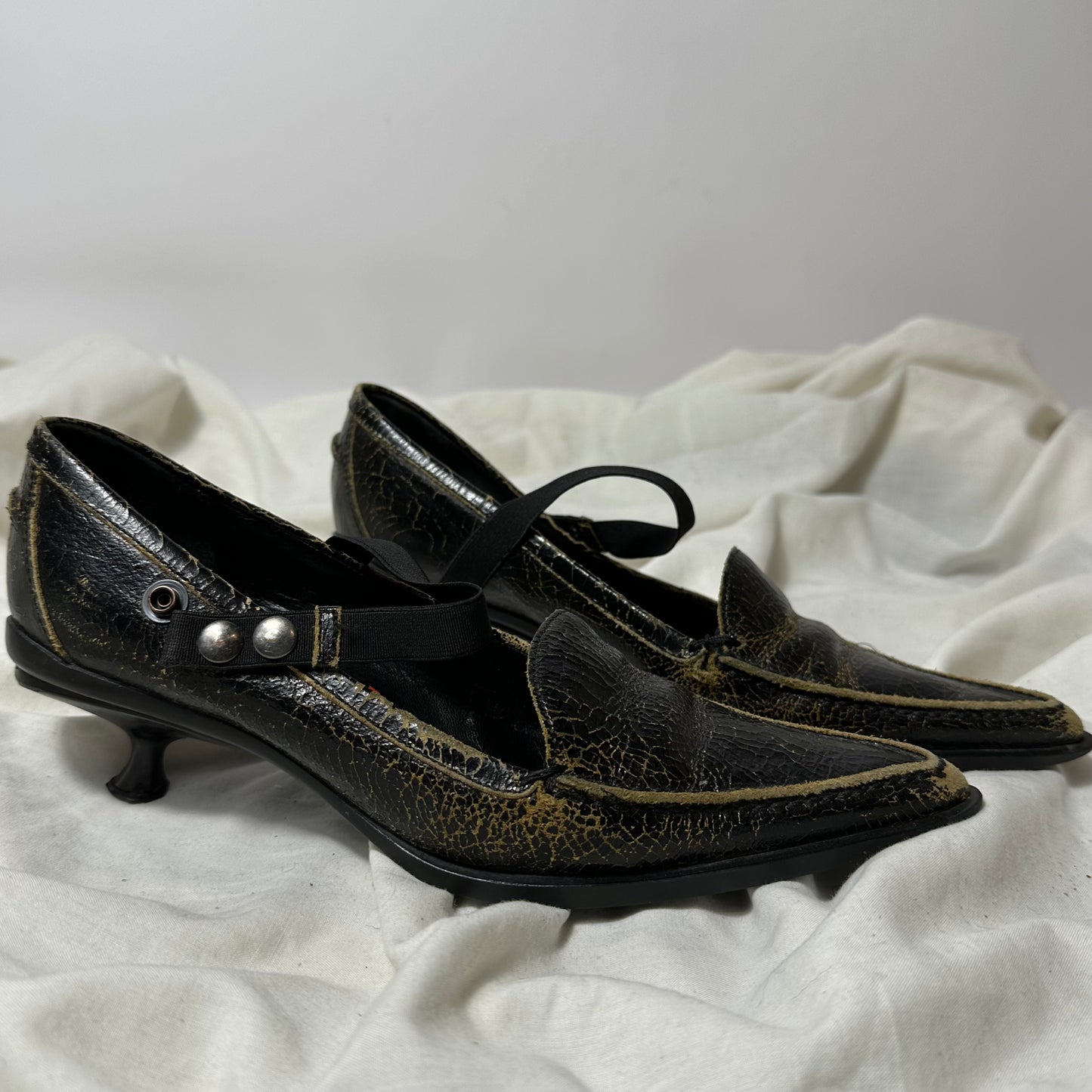 Miu Miu ‘99 distressed leather kitten heels