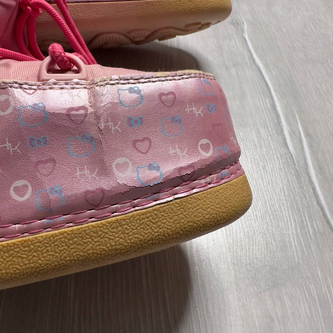 Sanrio Hello Kitty Vintage Moon Boots 38/40