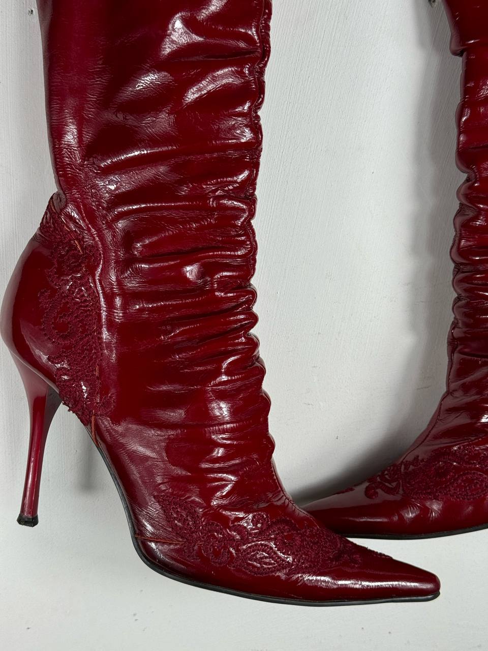 Vintage Red Patent Emroidered Boots 38/38.5