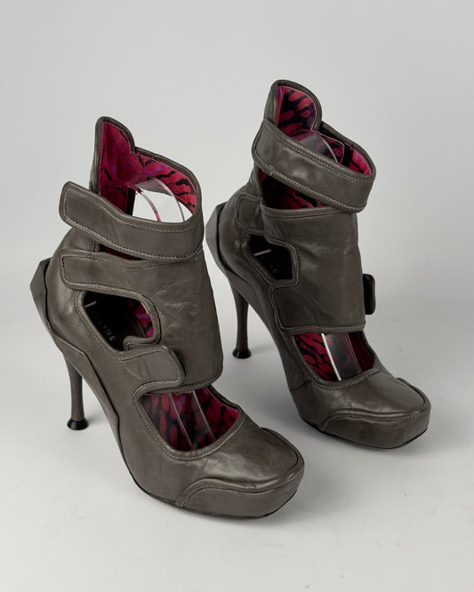 Celine FW 2008 Runway Low Boot Leather Heels — 36