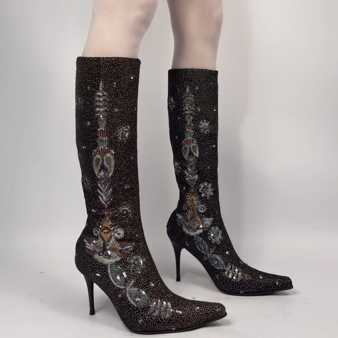 Vintage Embroidered Boots — 38.5