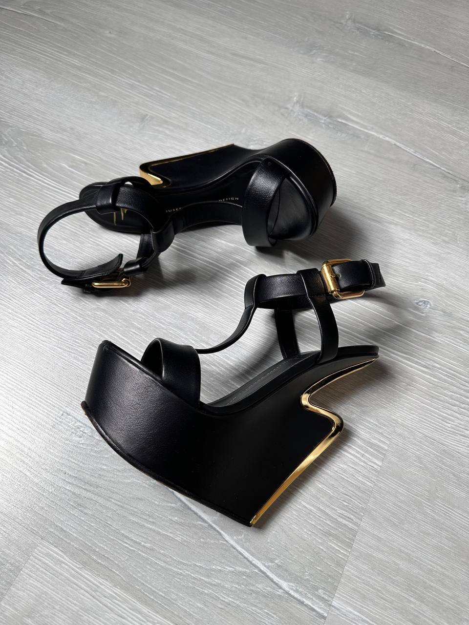 Giuseppe Zanotti Wedge Heels — 36