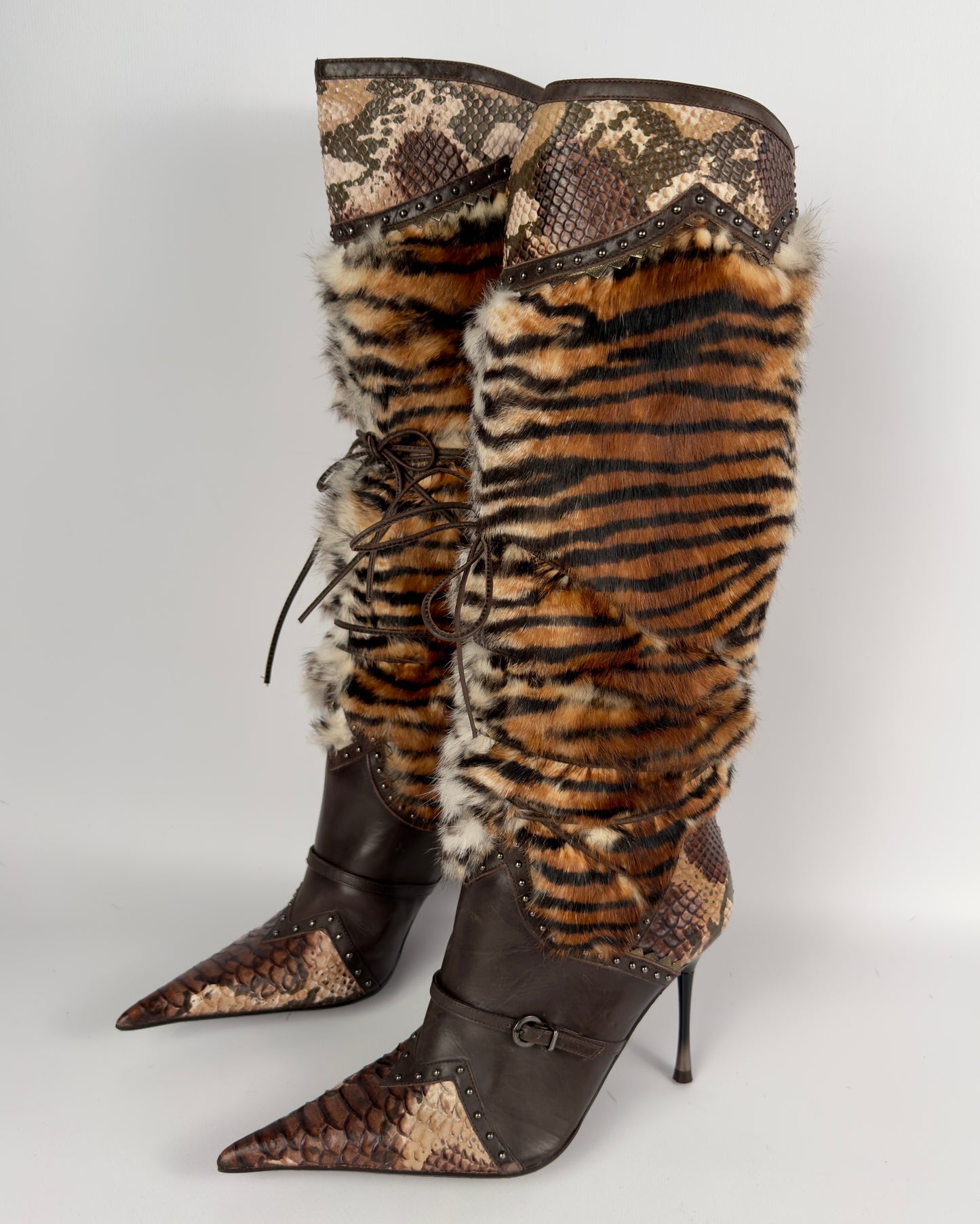 El Dante’s Couture Vintage Fur Boots — 39
