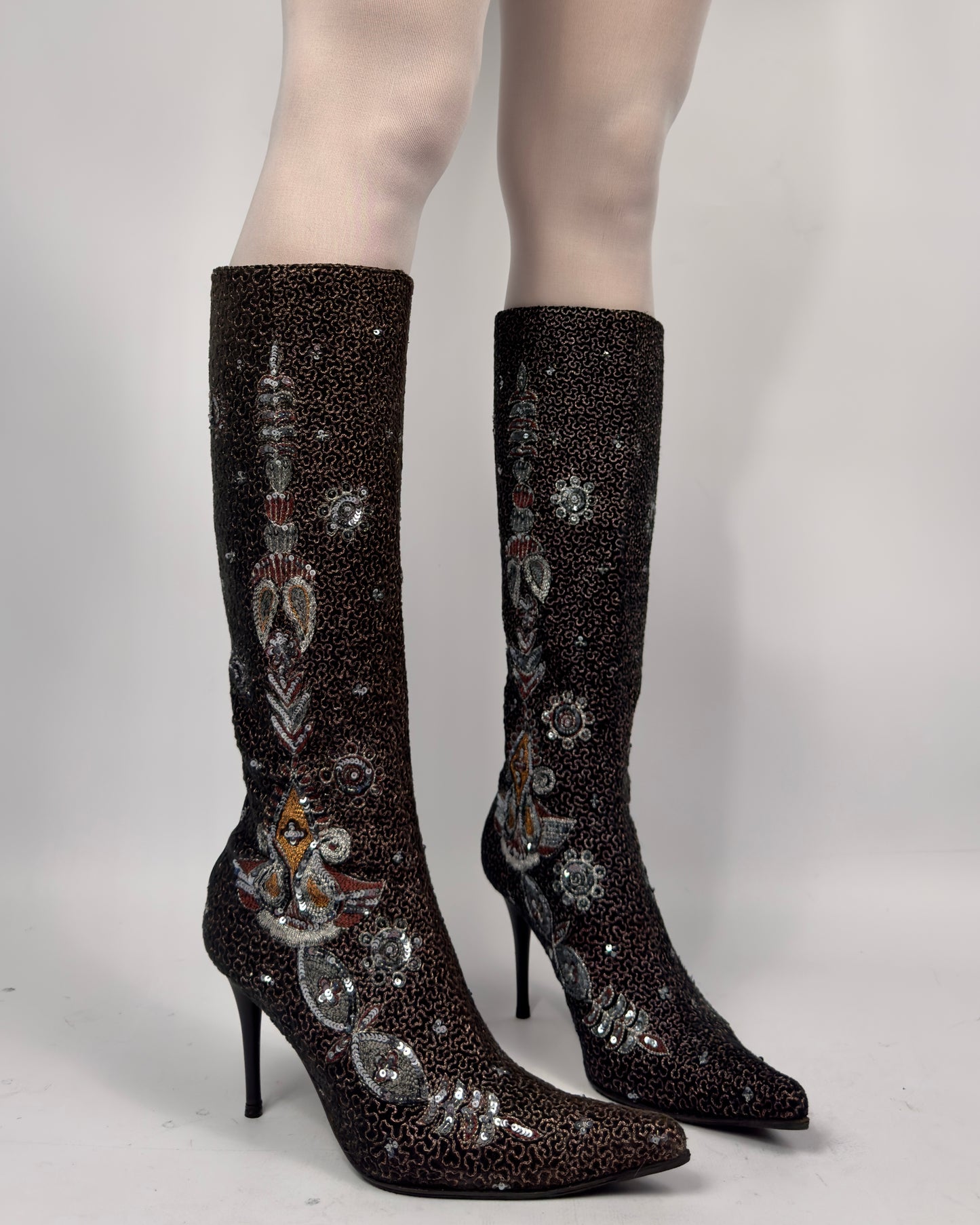 Vintage Embroidered Boots — 38.5