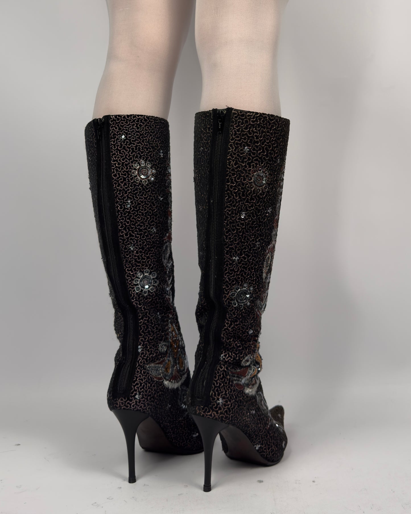 Vintage Embroidered Boots — 38.5