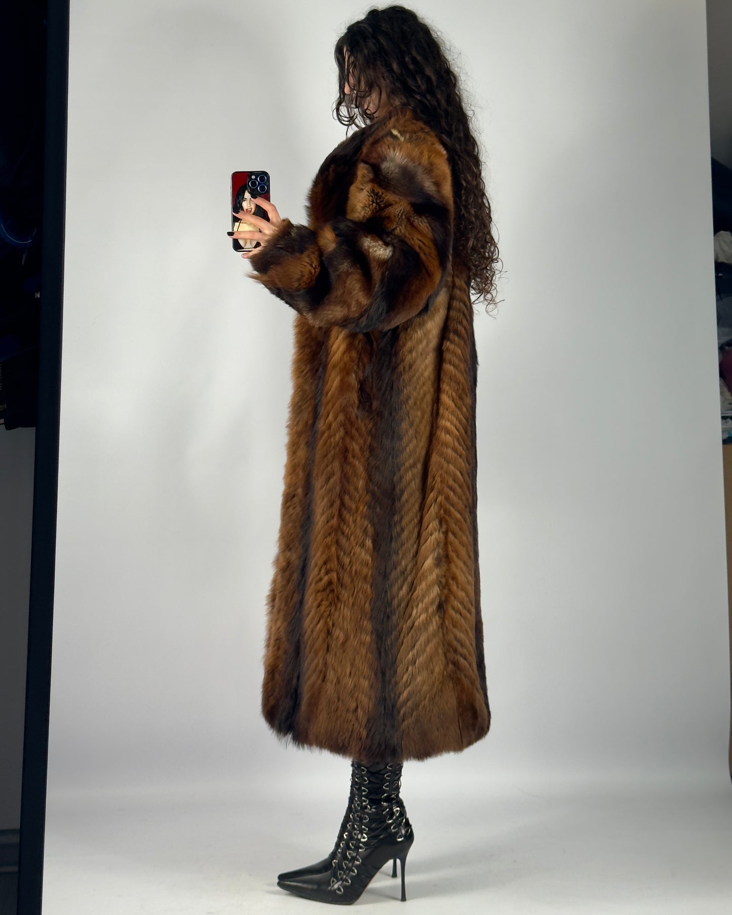 Vintage Fluffy Fur Coat — S/L