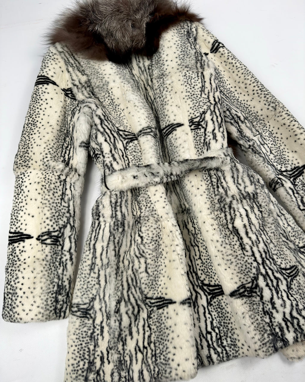 Vintage Fur Coat with Fox Collar — M/L