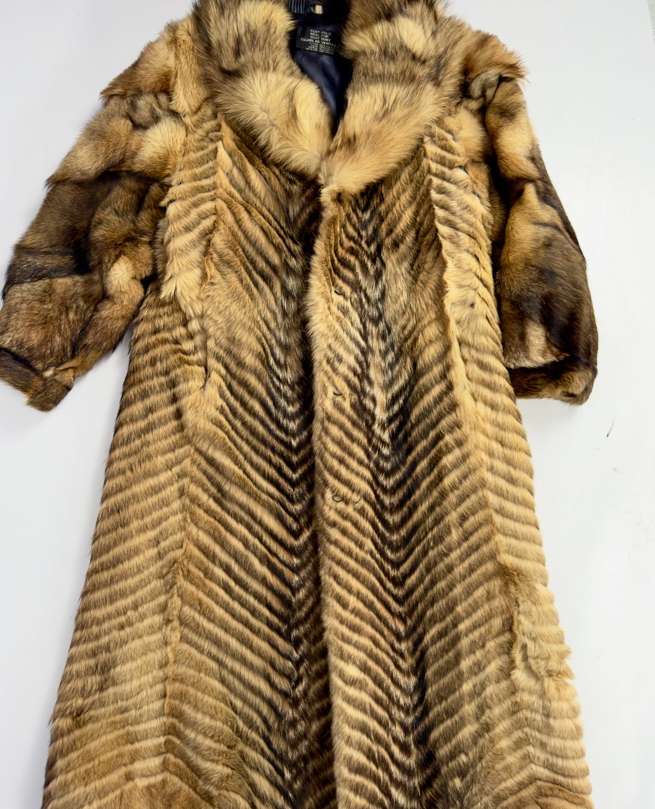 Vintage Fur Coat — M/XL