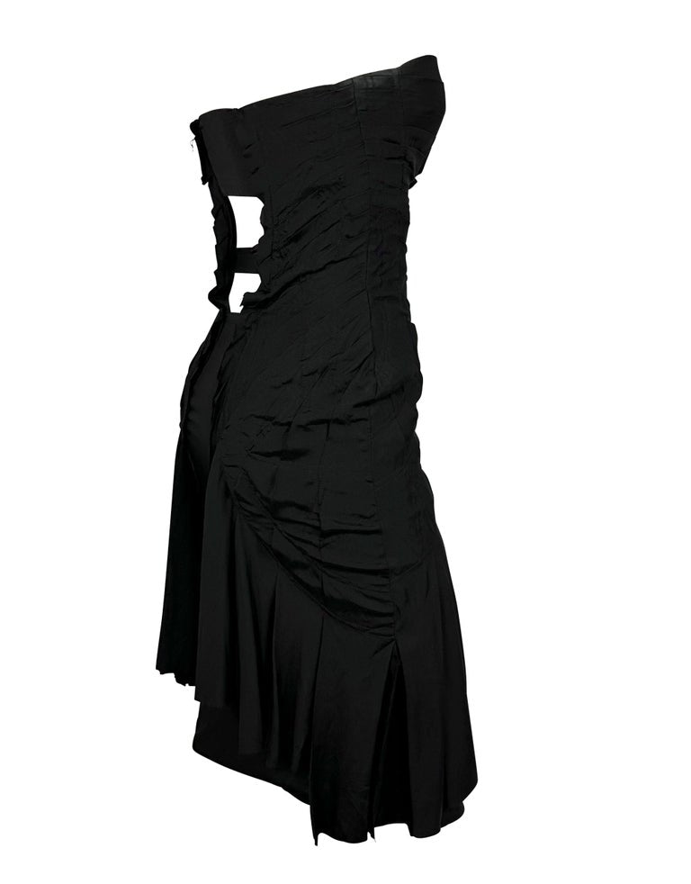 Gucci by Tom Ford S/S 2004 Fan Pleated Silk Black Runway Dress