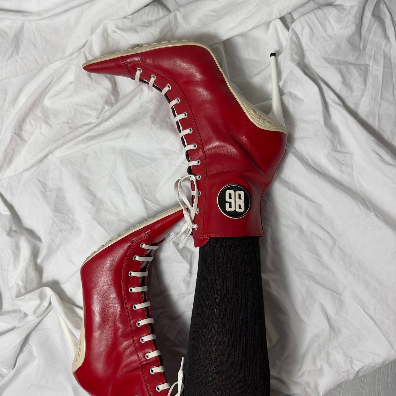 Le Silla Vintage Sporty Lace Up Heels
