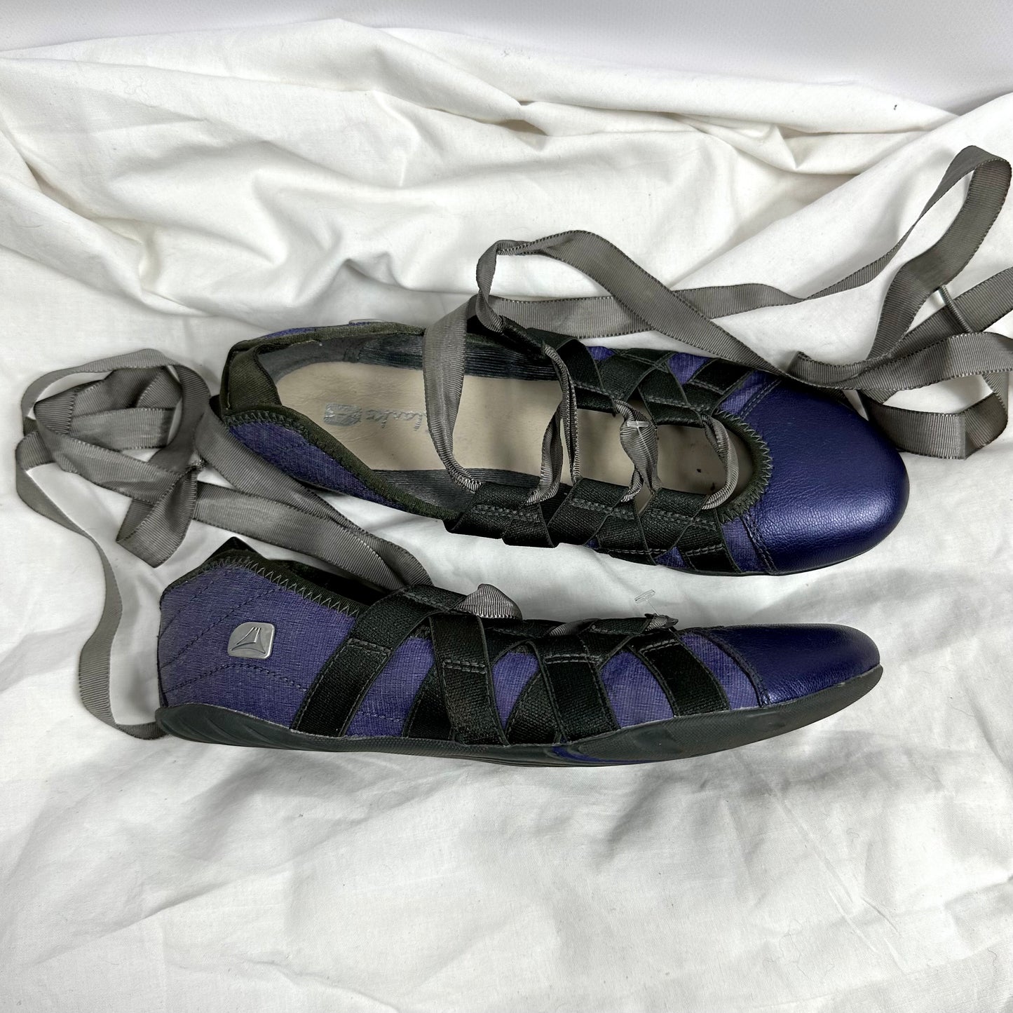 Clark’s Vintage Lace Up Ballet Flats 35/36