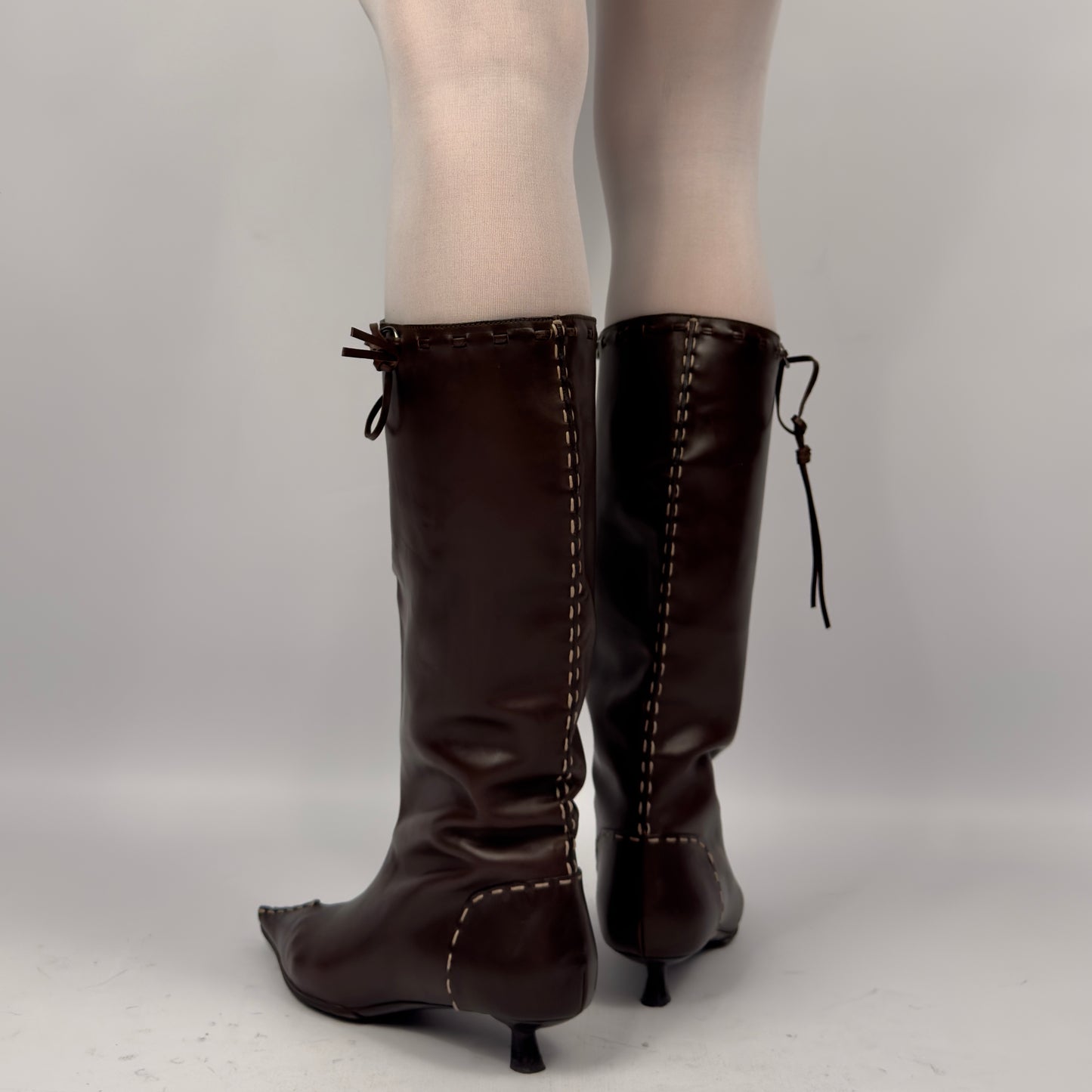 Fendi Brown Leather Kitten Heel Tube Boots — 37.5