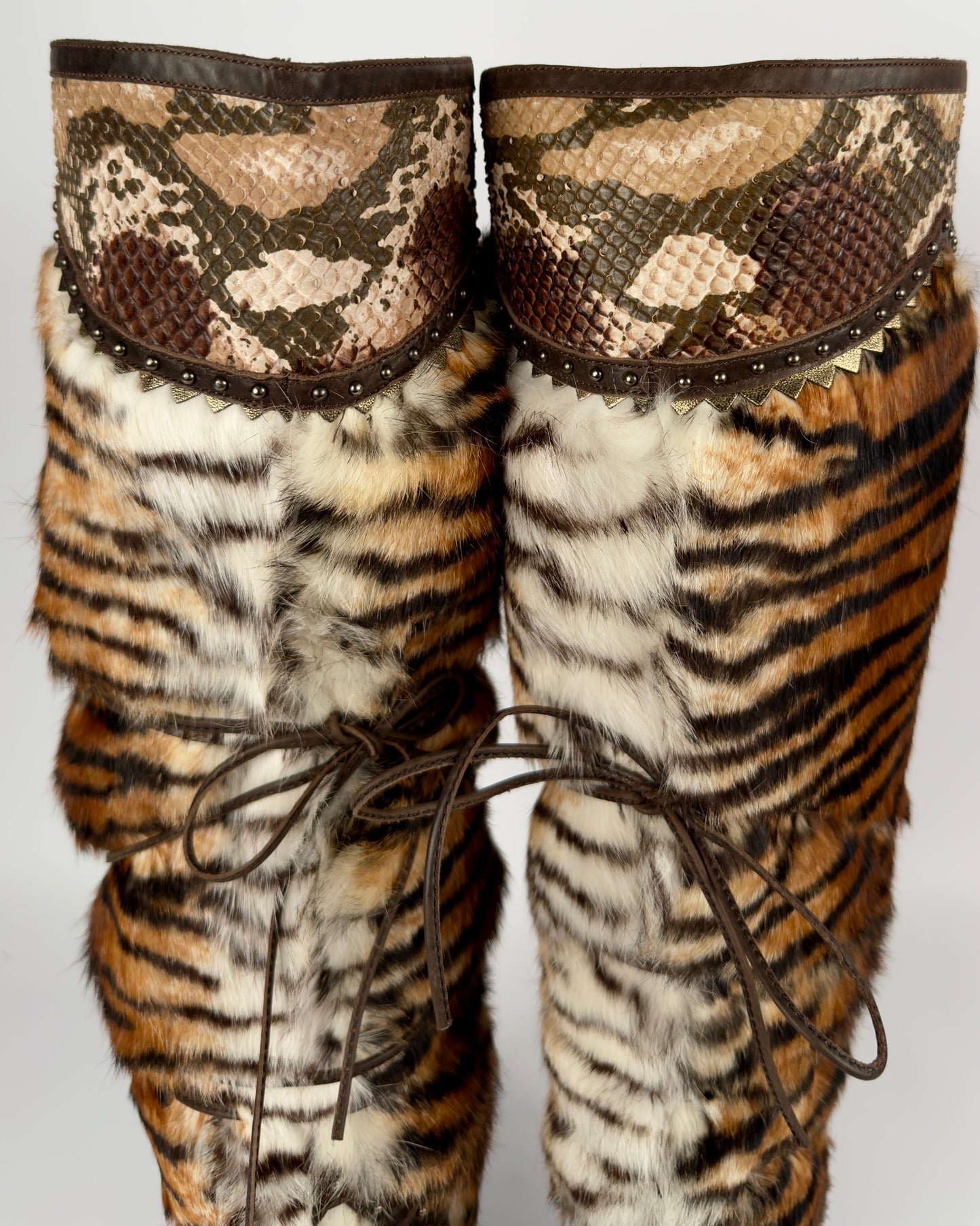 El Dante’s Couture Vintage Fur Boots — 39