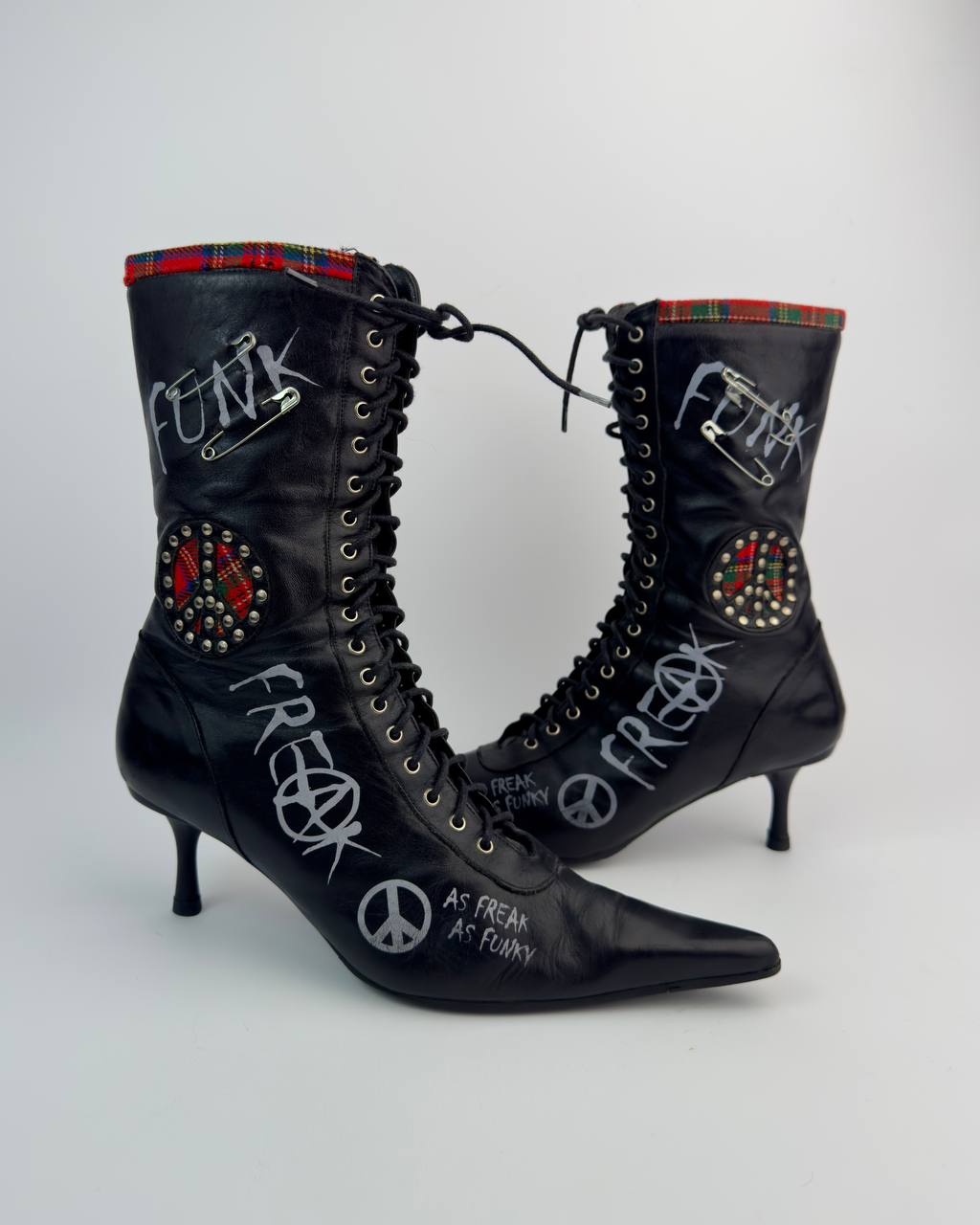 Vintage Punk Lace Up Boots — 39