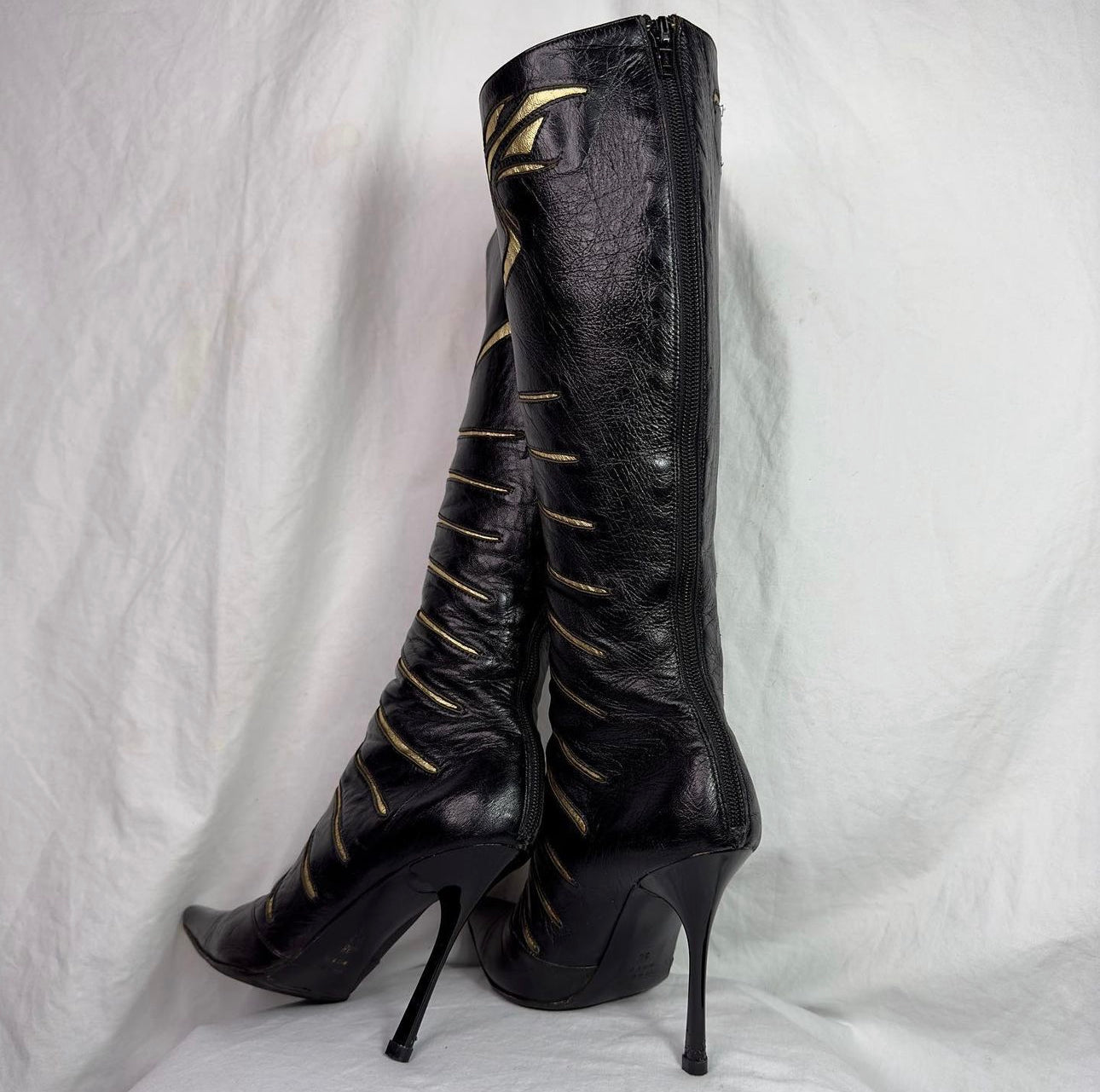 Roberto Cavalli fall/winter 2000 Spine Boots