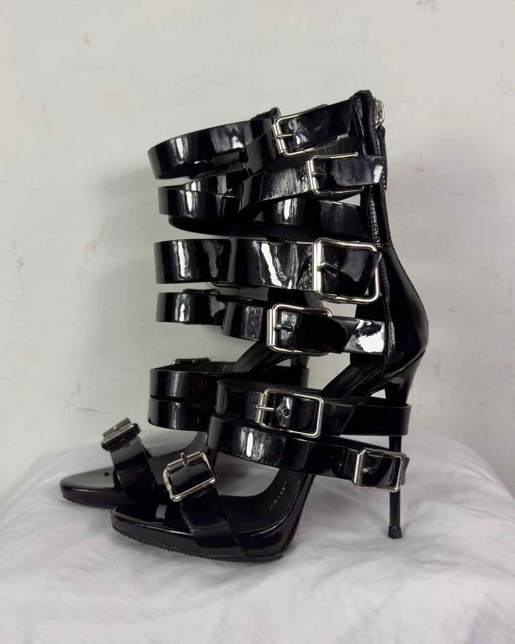 Giuseppe Zanotti Buckle Straps Heels — 36