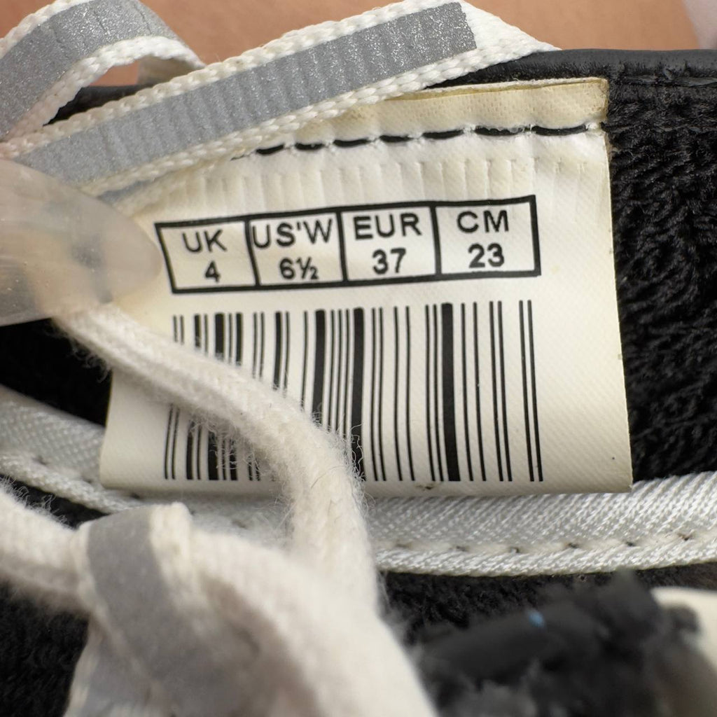 Puma Vintage Lace Up Ballet Flats — 37/37.5