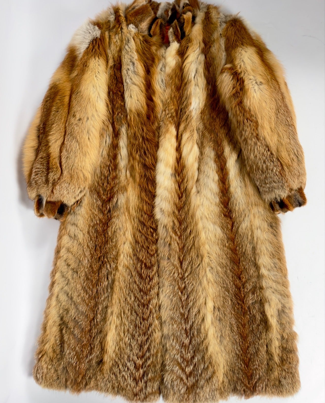 Vintage Long Fox Fur Fluffy Coat — M/L
