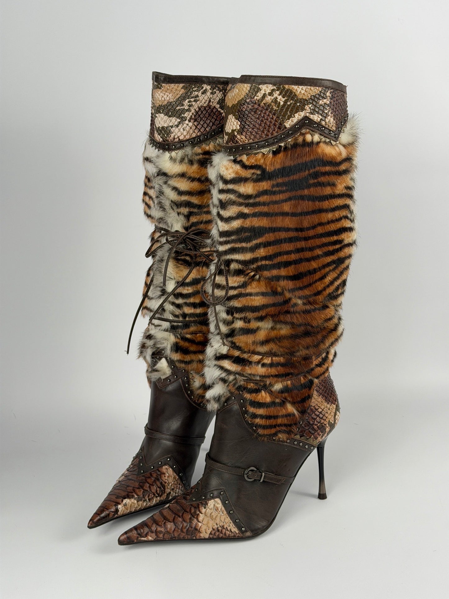 El Dante’s Couture Vintage Fur Boots — 39