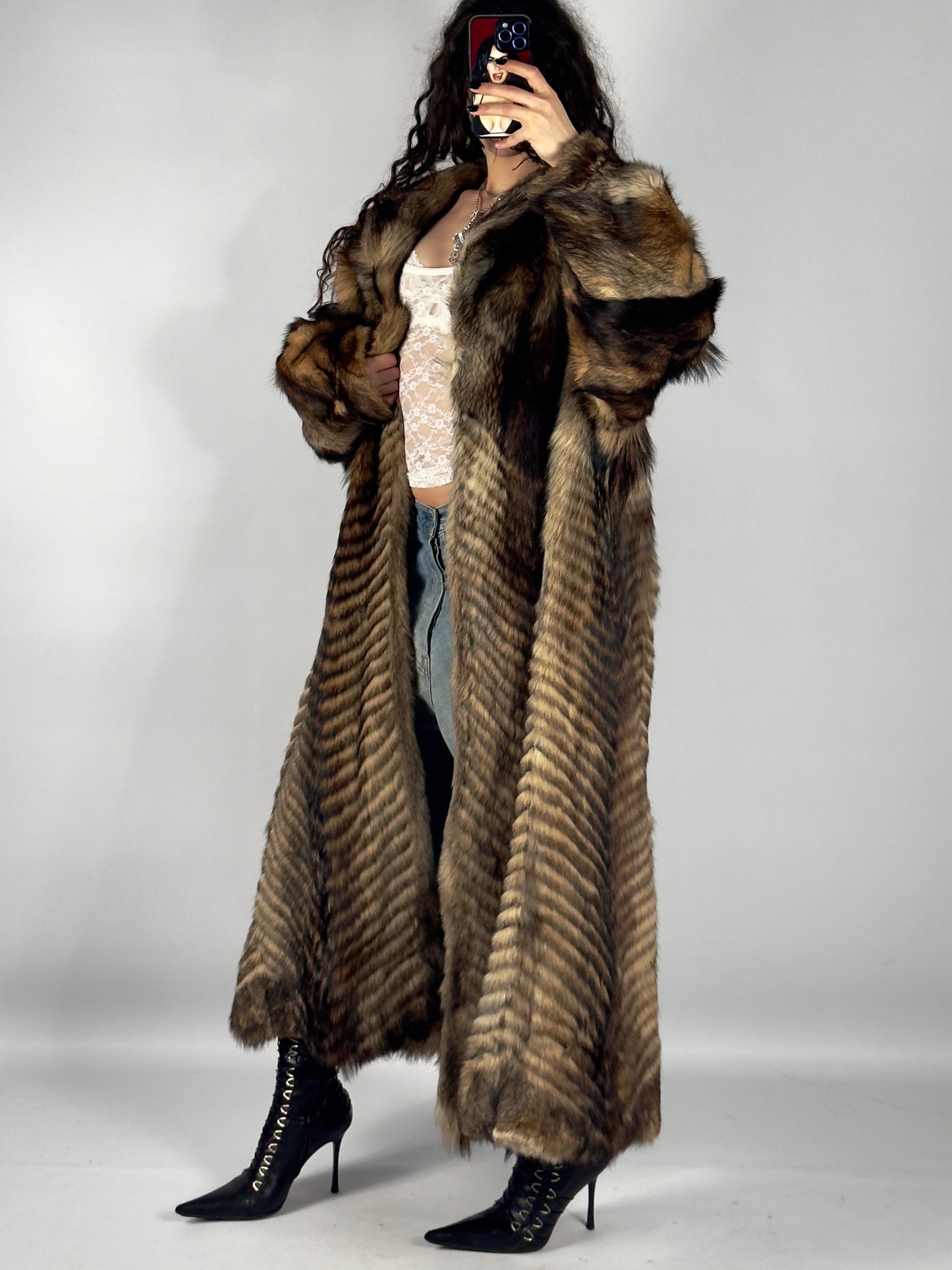Vintage Fur Coat — M/XL