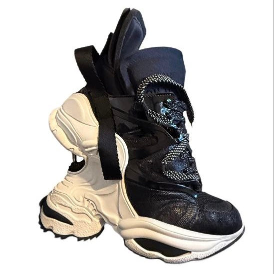 Dsquared2 S/S 2019 The Giant Sneaker Heels — 37