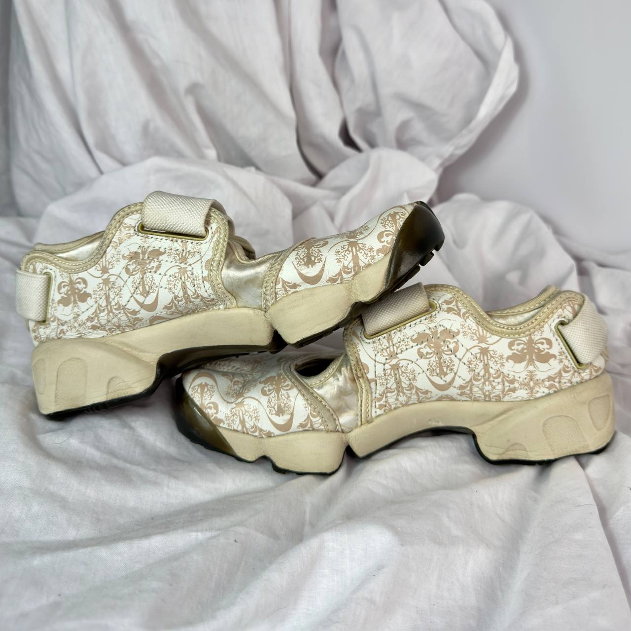 Nike Tabi Rift Vintage Ballet Flats — 36/36.5
