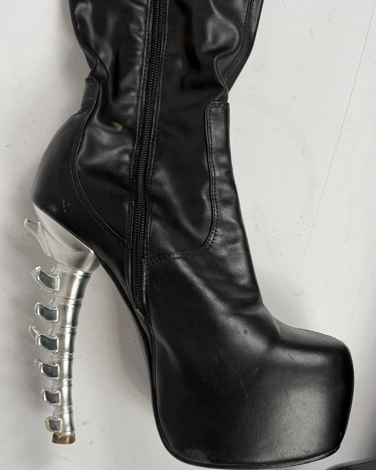 GML Over The Knee Spine Heel Boots — 37