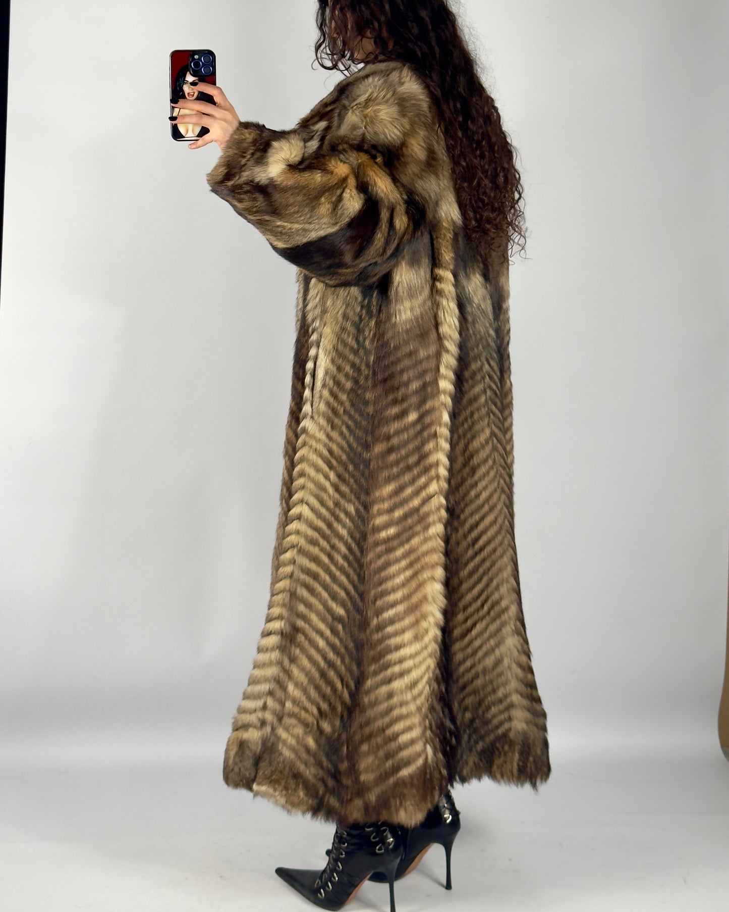 Vintage Fur Coat — M/XL