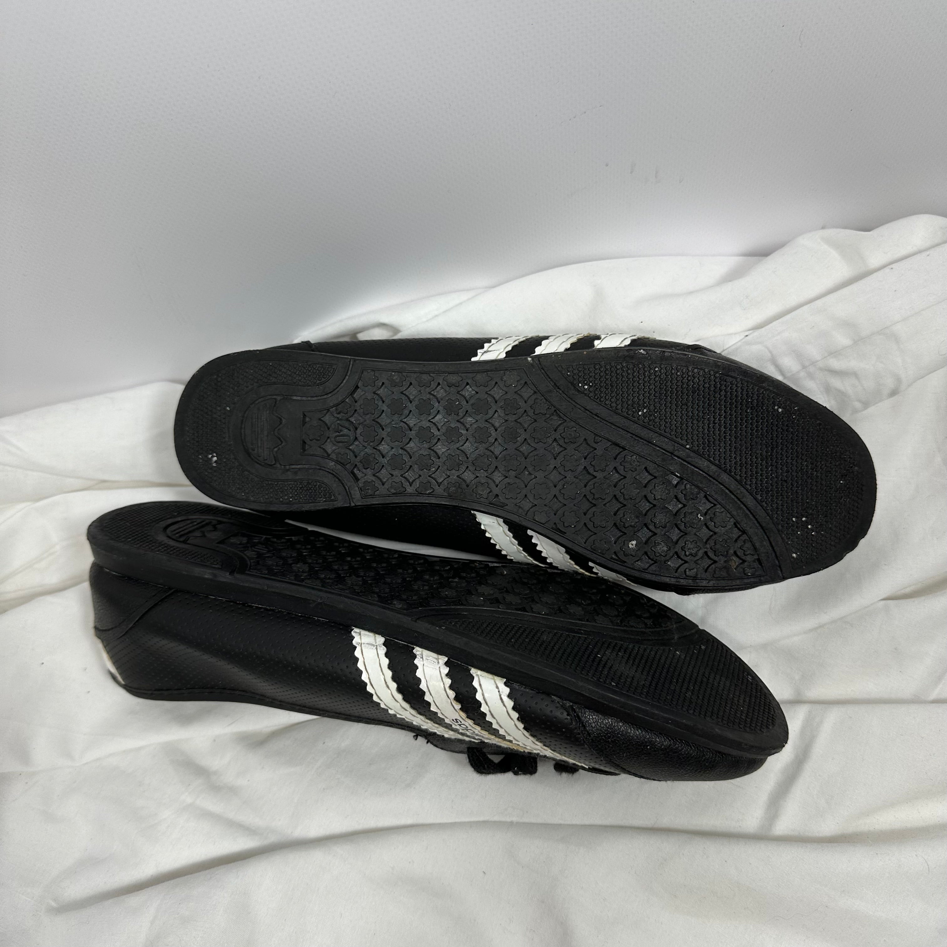 Adidas slip on 39 sale