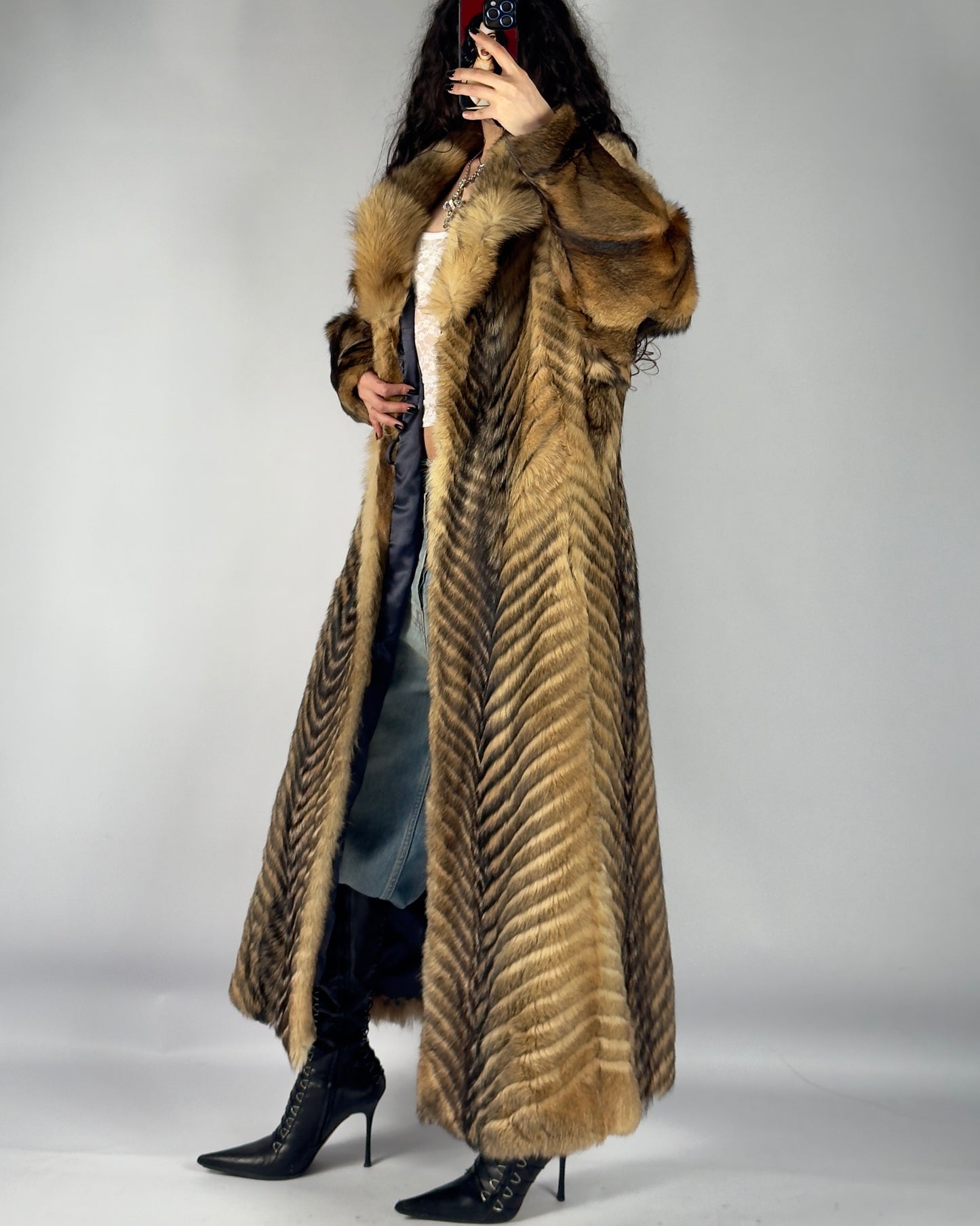 Vintage Fur Coat — M/XL