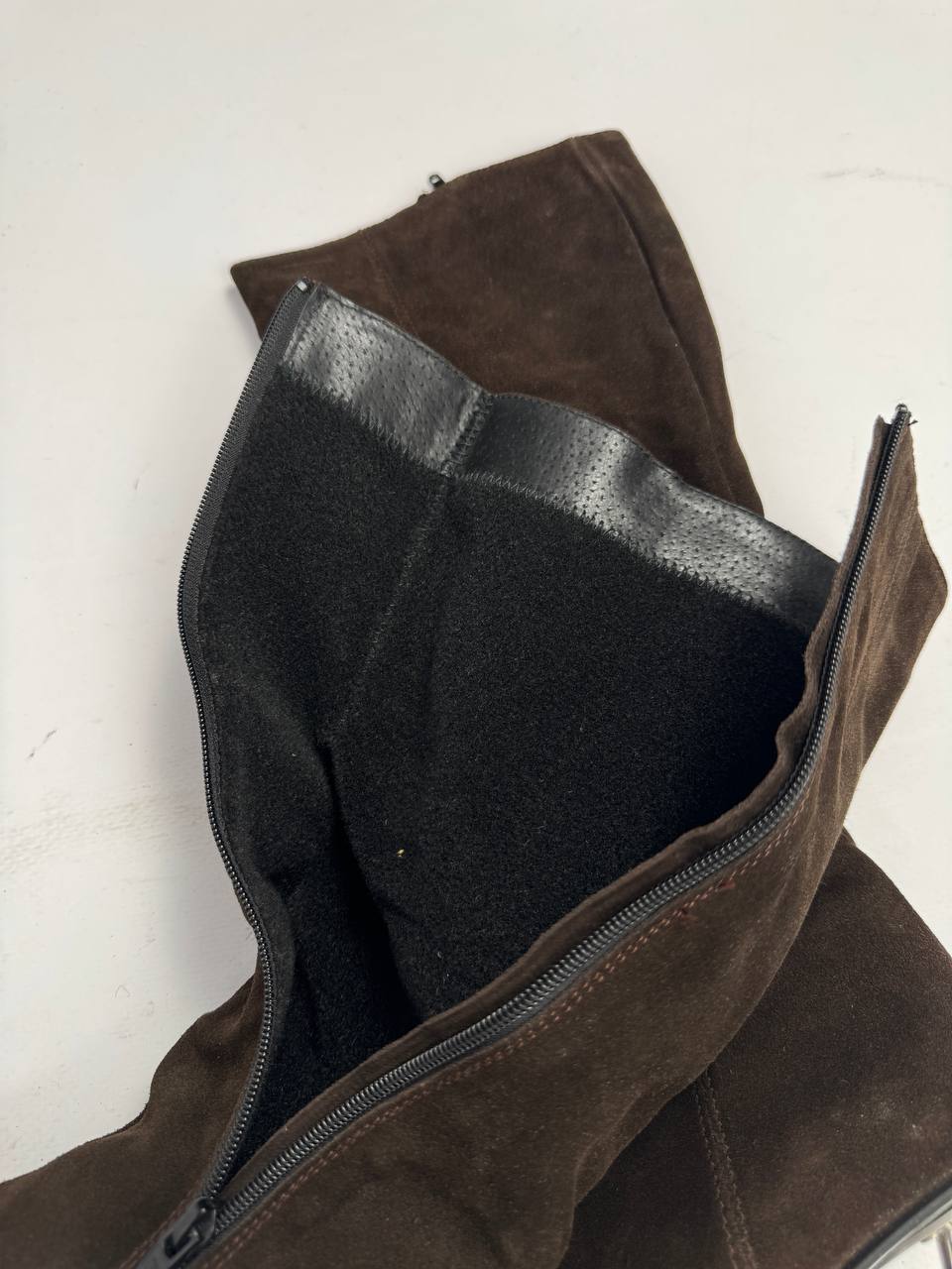 Vintage Brown Suede Boots — 41