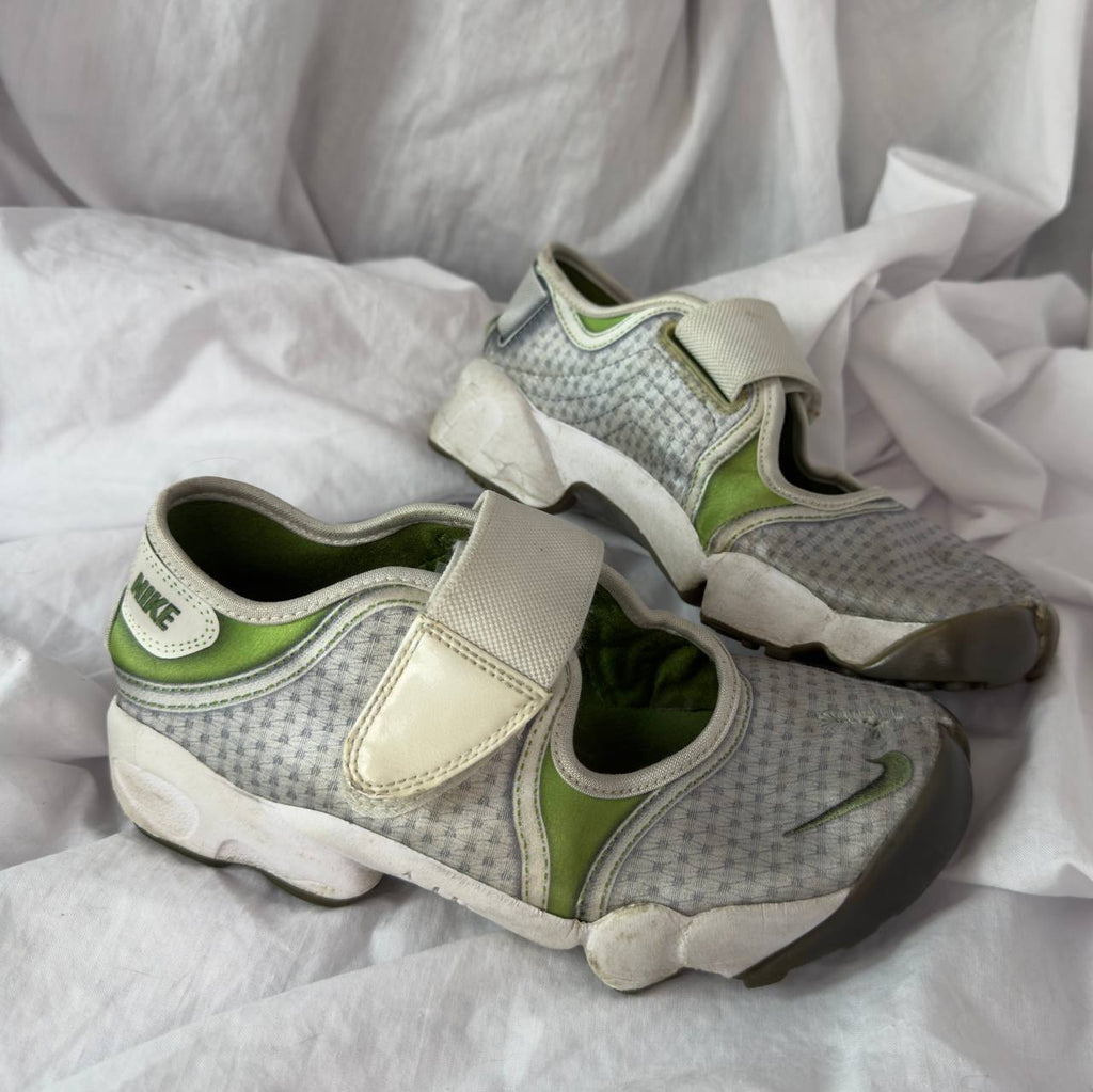 Nike Rift Tabi Vintage Silver Ballet Flats — 36/36.5