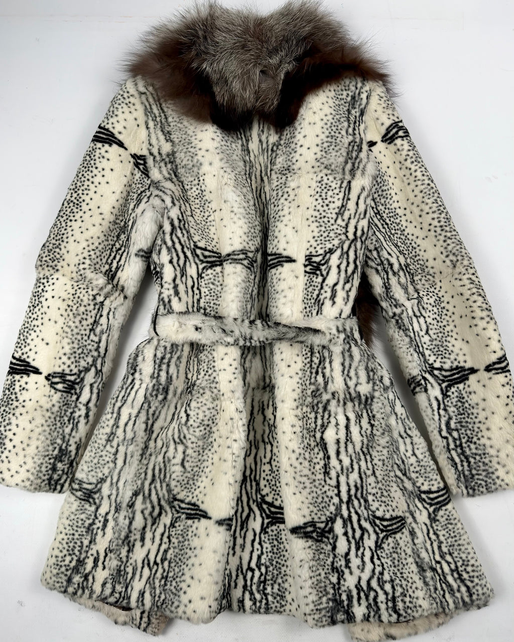 Vintage Fur Coat with Fox Collar — M/L