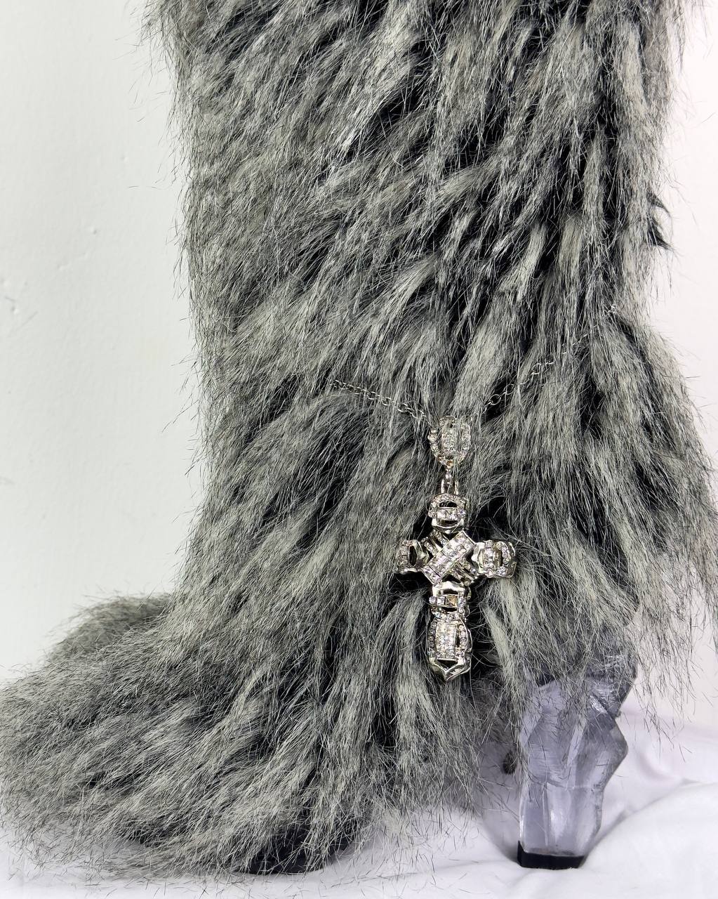 Chanel Fall 2010 Runway Faux Fur Fantasy Yeti Boots Icicle Heels 38С