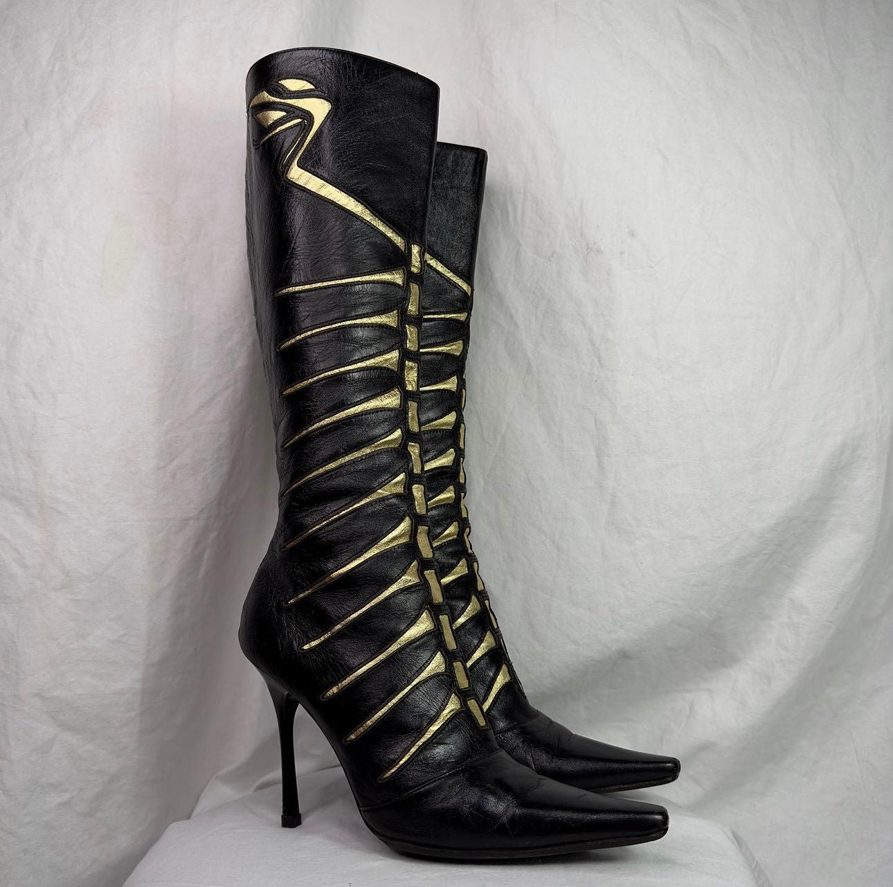 Roberto Cavalli fall/winter 2000 Spine Boots