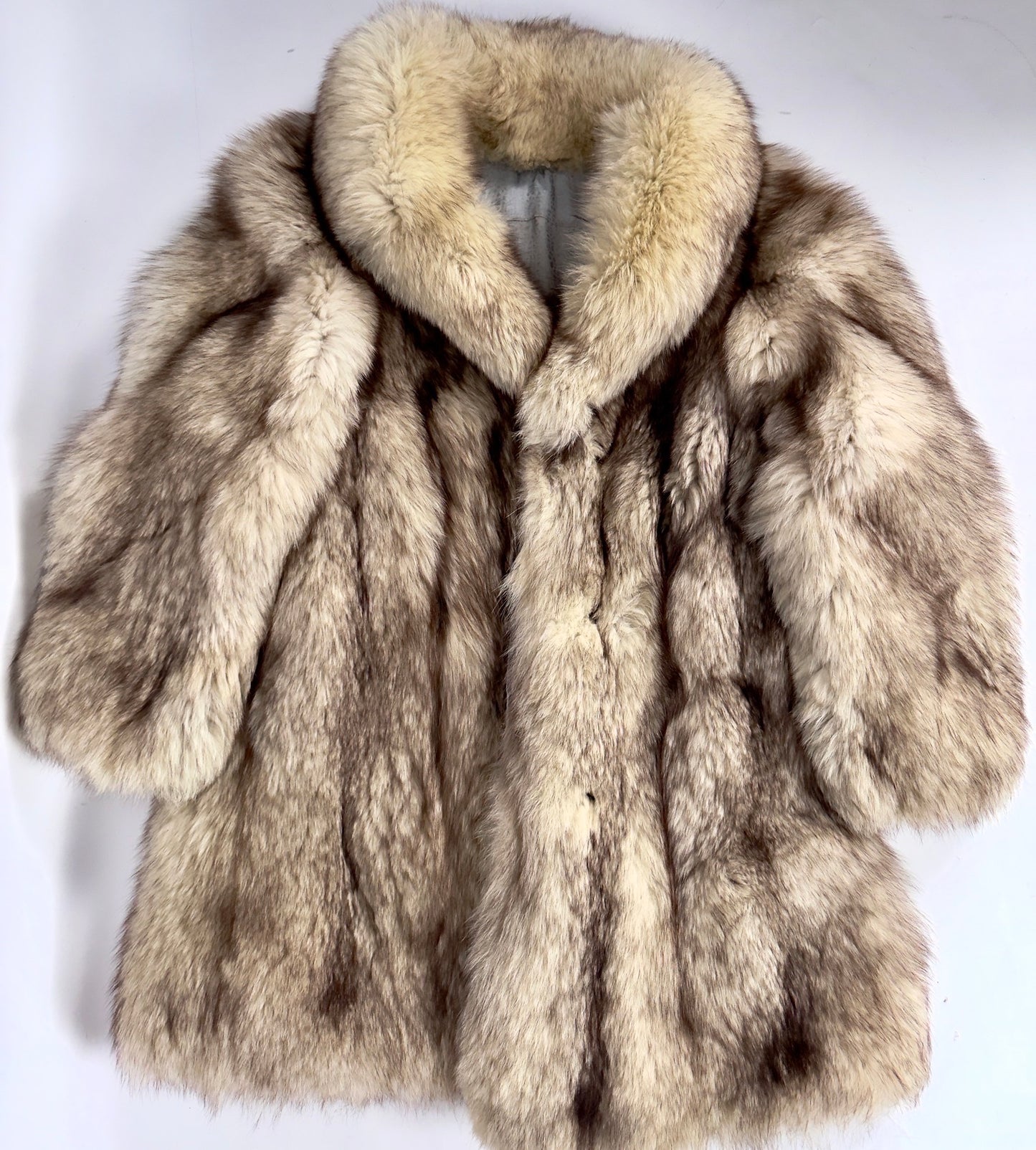 Vintage Arctic Fox Luxurious Fluffy Fur Coat