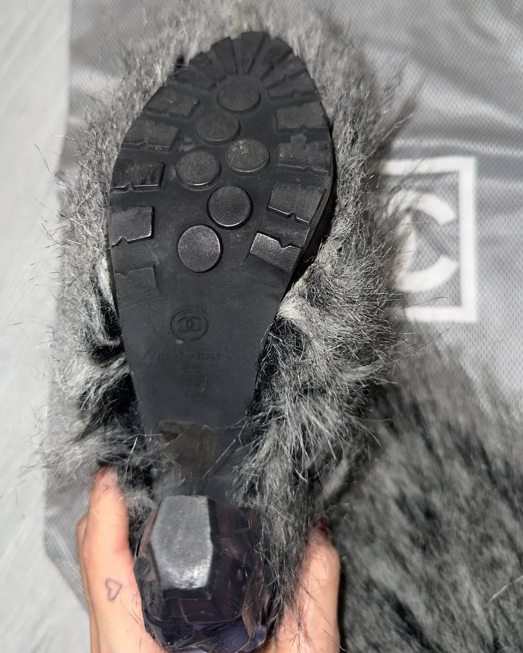 Chanel Fall 2010 Runway Faux Fur Fantasy Yeti Boots Icicle Heels 38С