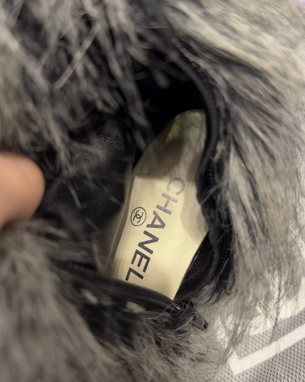 Chanel Fall 2010 Runway Faux Fur Fantasy Yeti Boots Icicle Heels 38С