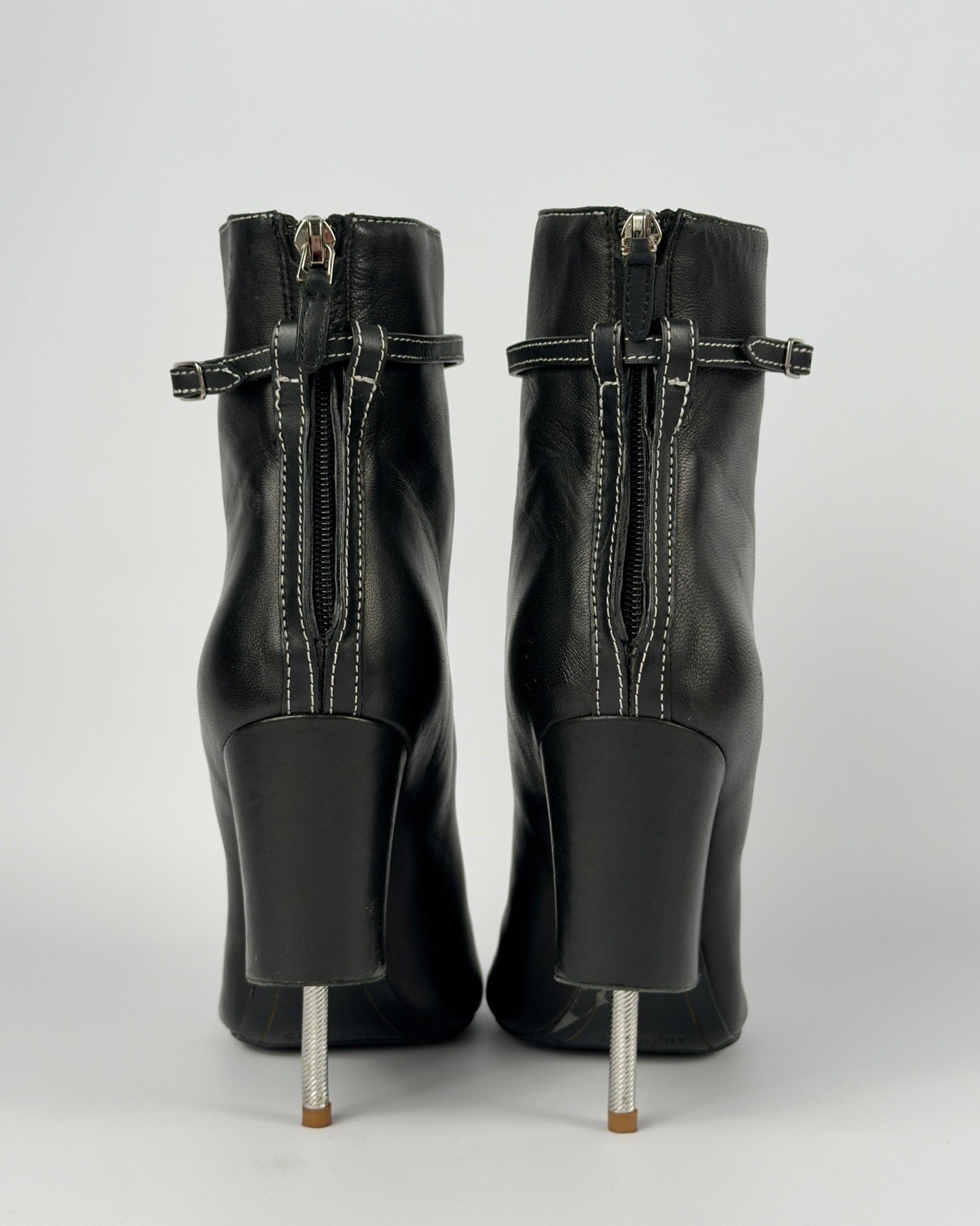 Givenchy S/S 2015 Narlia Runway Leather Ankle Boots — 39